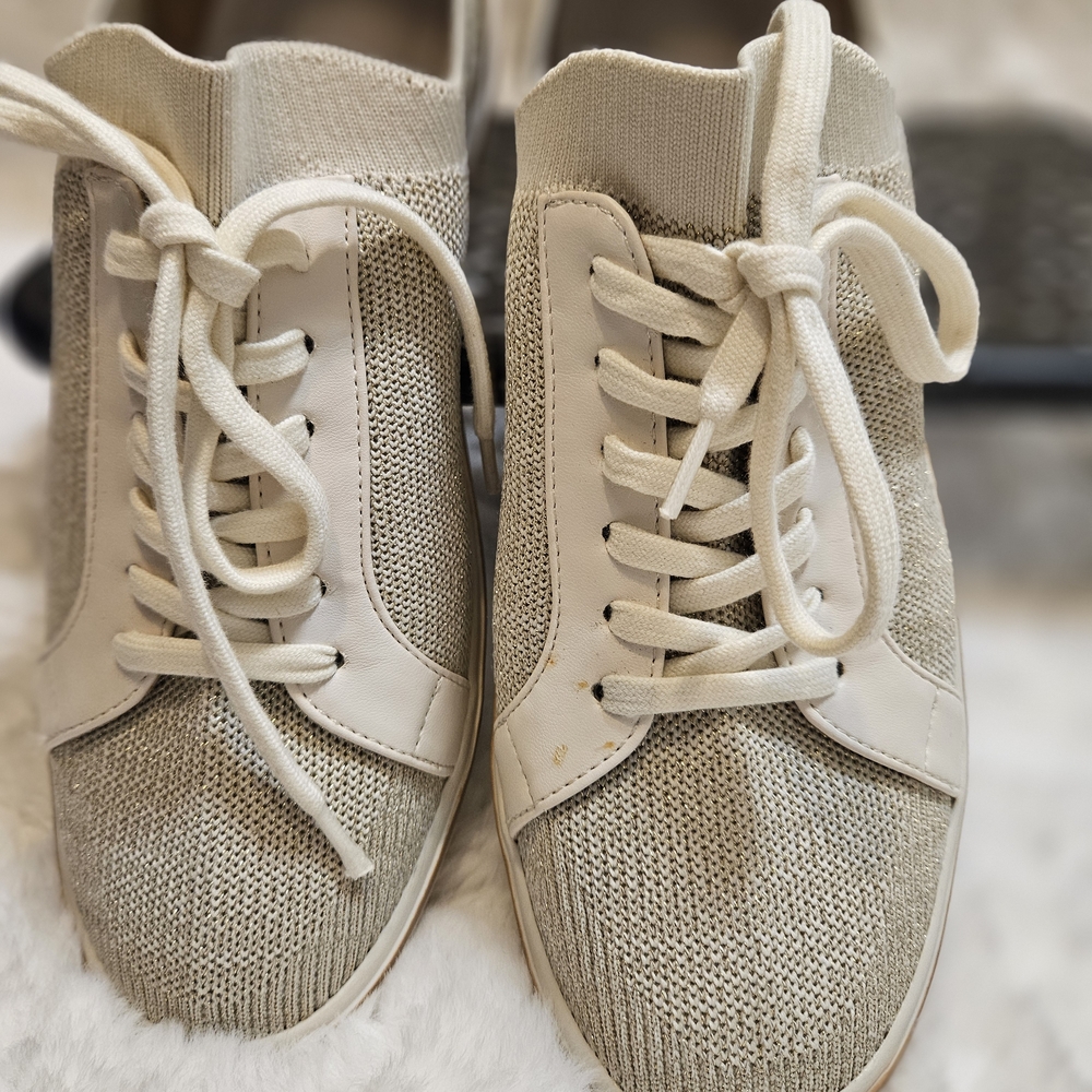 NEW Kelly & Katie Women’s 9M Metallic Gold Knit Sneakers Memory Foam Walking - Picture 13 of 15